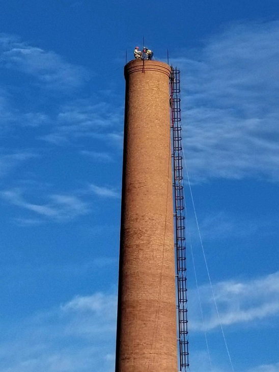 華鎣拆除煙囪:專業技術與豐富經驗的完美結合