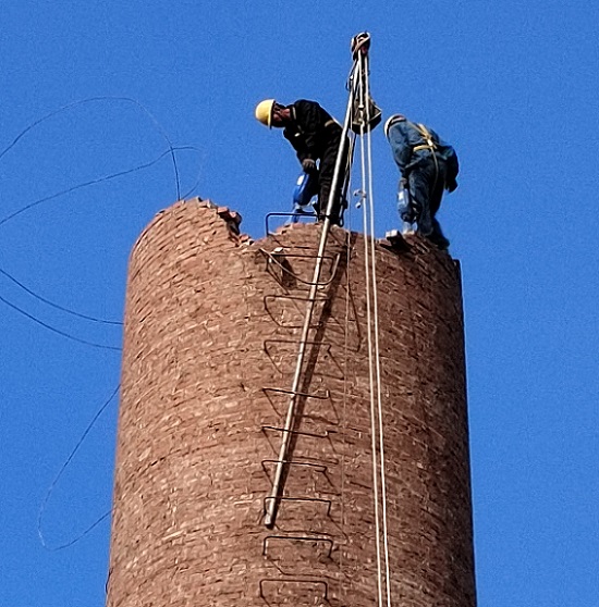 蓋州煙囪拆除公司:專業拆除,環保先行